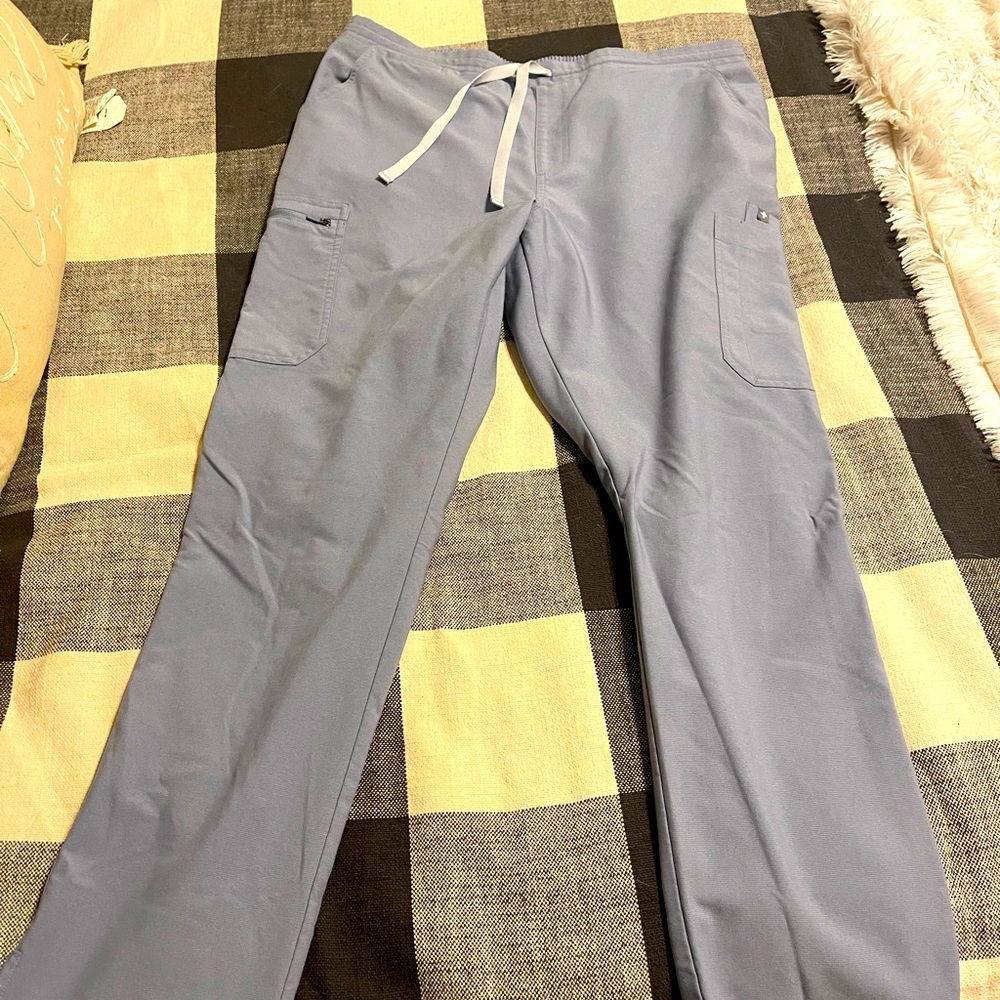 Figs women’s scrub pants in vapor blue space dye size large